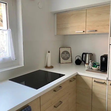 In 100 J Apartment *